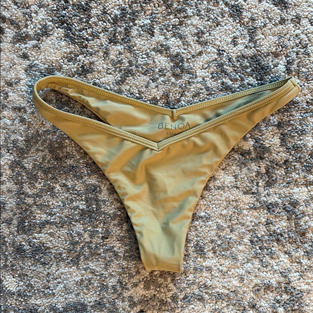 Benoa Johnny Bottom - Kolea
